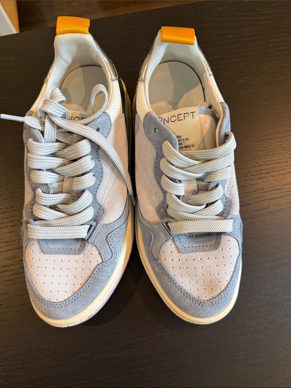 CONCEPT Women's Light Gray & White Suede-Trim Sneakers with Yellow Heel Tab